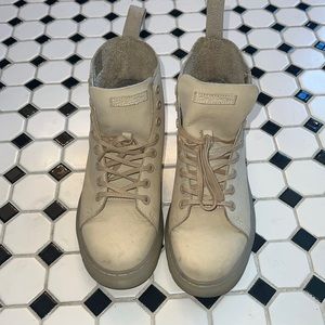 Dr. martens size 7 (mens)